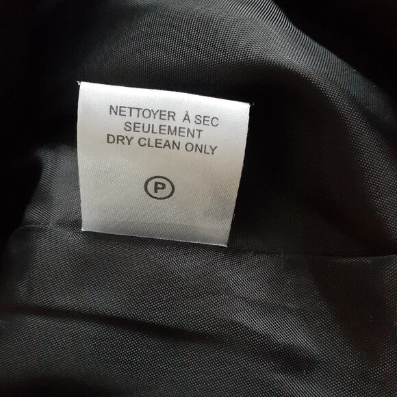 Reitmans Women's Size XL Petite Black 3/4 Sleeves Two Button Lined Blazer - Picture 6 of 14